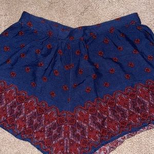 Abercrombie shorts w/ elastic waistband & pockets